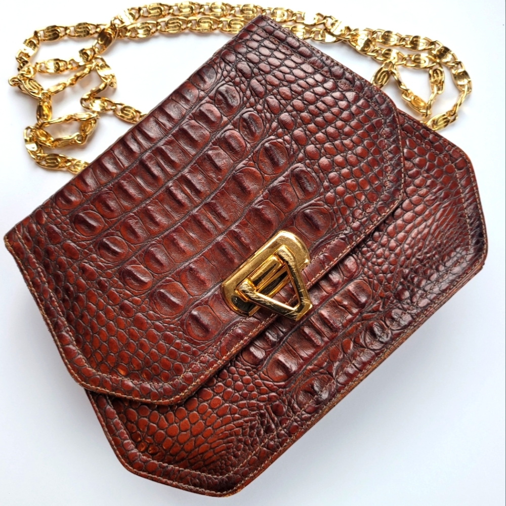 FRENCHY OF CALIFORNIA | Crocodile Embossed Purse with Gold Chain